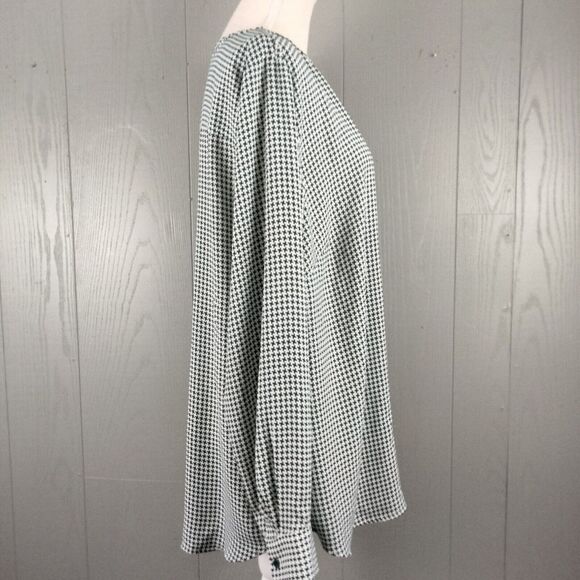 Talbots Blouse Womens 2X Green Houndstooth Long Sleeves Lightweight Button Up - Picture 3 of 12